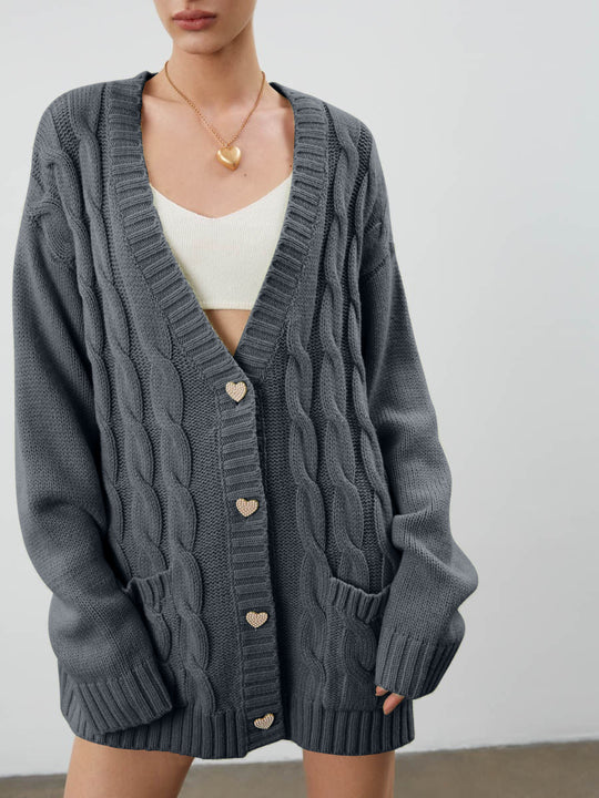 Damen Grobstrick-Cardigan mit herzförmigen Knöpfen und seitlichen Taschen EB