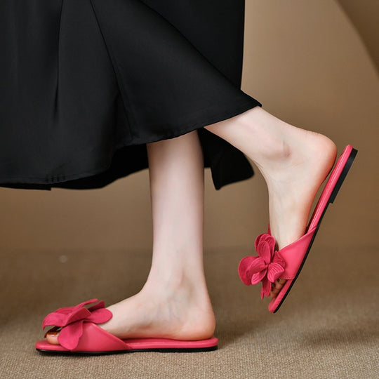 Damen Flache Sandalen mit dekorativer Blumenapplikation und komfortabler Fußbett EB