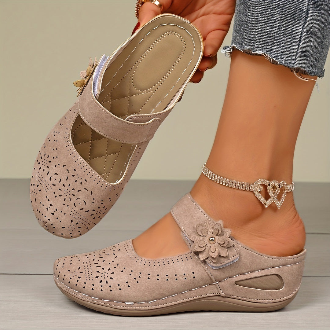 Damen Komfortable Clogs mit floralem Cut-Out-Design und rutschfester Sohle EB