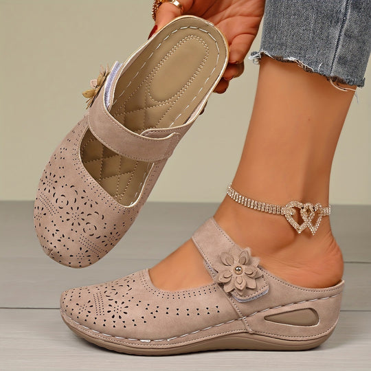 Damen Komfortable Clogs mit floralem Cut-Out-Design und rutschfester Sohle EB