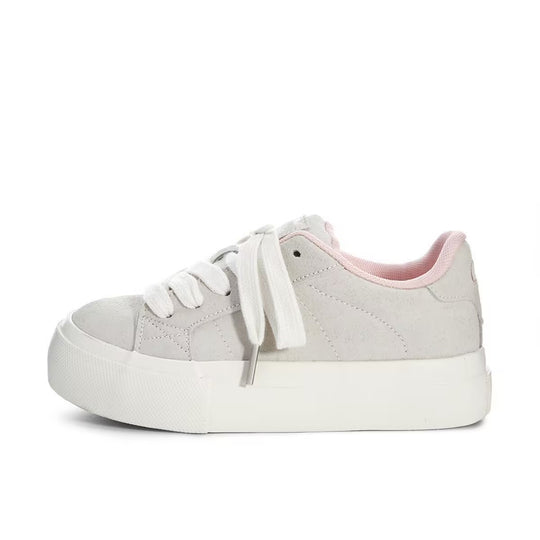 Damen Lifestyle Sneaker mit weichem Wildleder-Obermaterial und bequemer Dämpfung EB