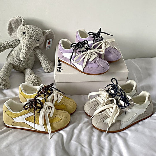 Damen Designer Sneakers mit eleganten Details und komfortabler Sohle EB