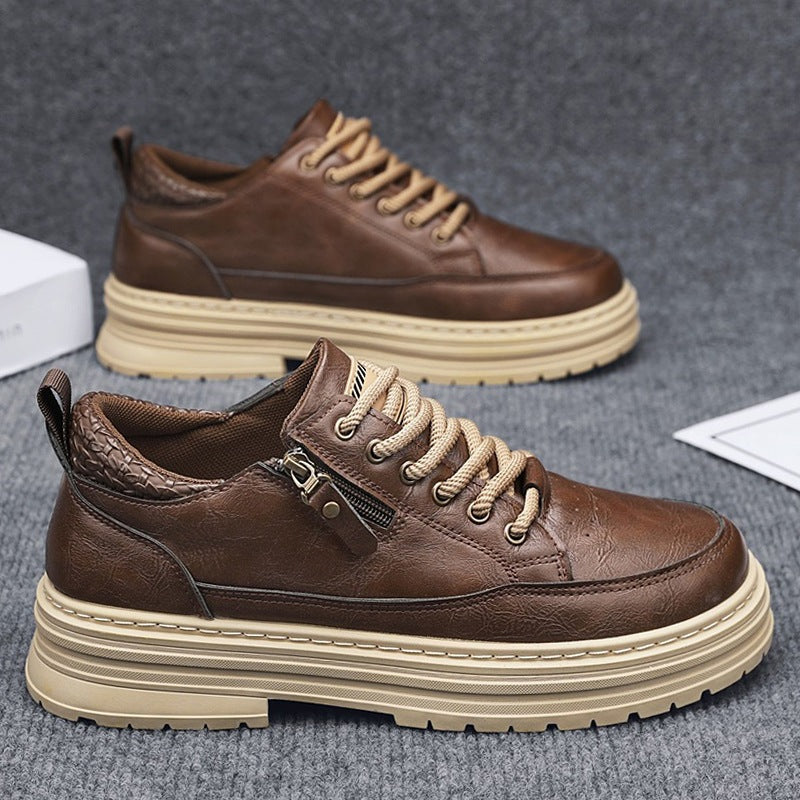 Herren robuste Lederoptik Plateau-Sneaker mit seitlichem Reißverschluss, gepolstertem Knöchelkragen und griffiger Wellenlaufsohle EB