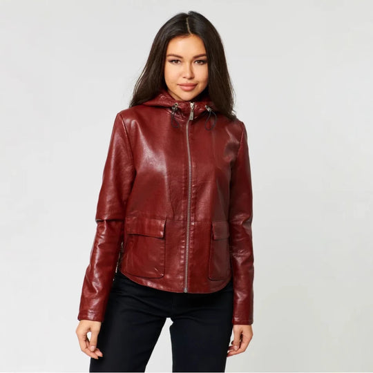Damen Kunstlederjacke mit angeschnittenem Hoodie und praktischen Taschen EB