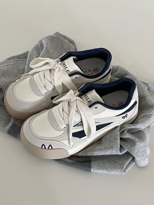 Damen modische Sneaker mit bequemer Schnürung EB