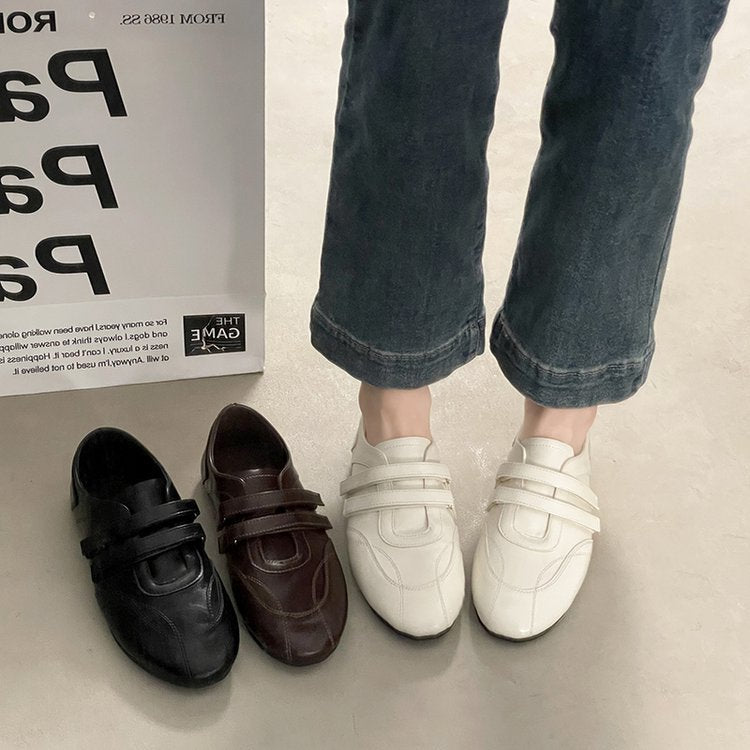 Damen Komfortable Slip-On Loafers mit dekorativen Riemchen und ergonomischer Sohle EB