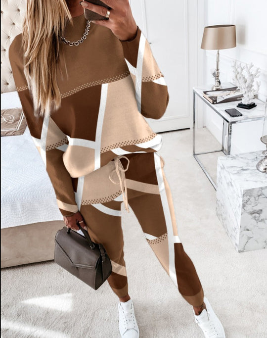 Damen nan gemustertes Freizeit-Set aus Sweatshirt und Jogginghose EB
