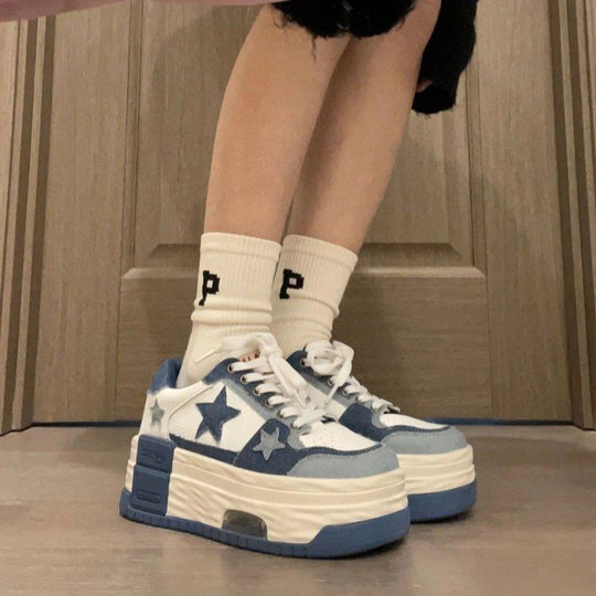 Damen Plattform-Sneaker mit verspieltem Sternen-Design und bequemer Dämpfung EB