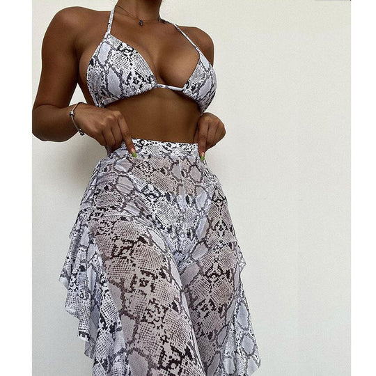 Damen Bikini-Set mit raffiniertem Schlangenmotiv und schwingendem Rock EB