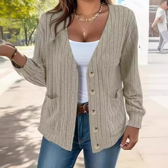 Damen Strickjacke mit Knopfleiste und seitlichen Taschen EB