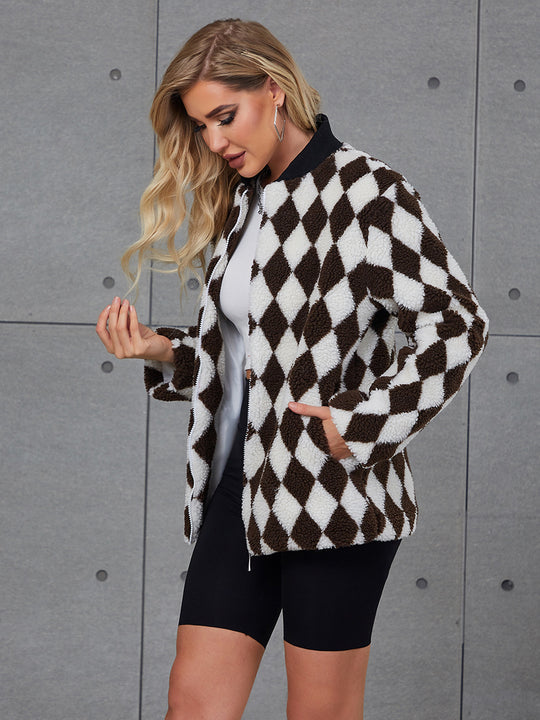 Damen Flauschige Steppjacke mit modernem Karomuster und praktischen Taschen EB