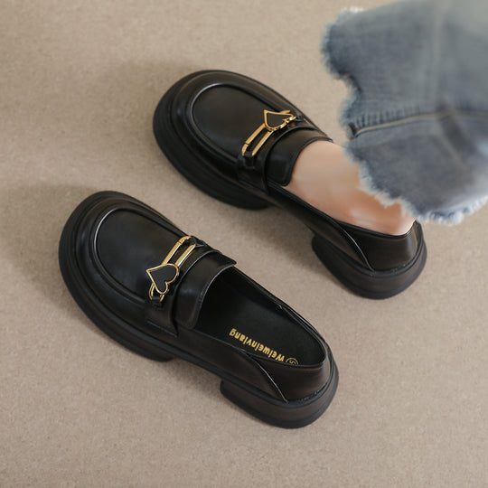 Damen Mokassin-Schuhe mit trendigem Herz-Akzent und massiver Sohle EB