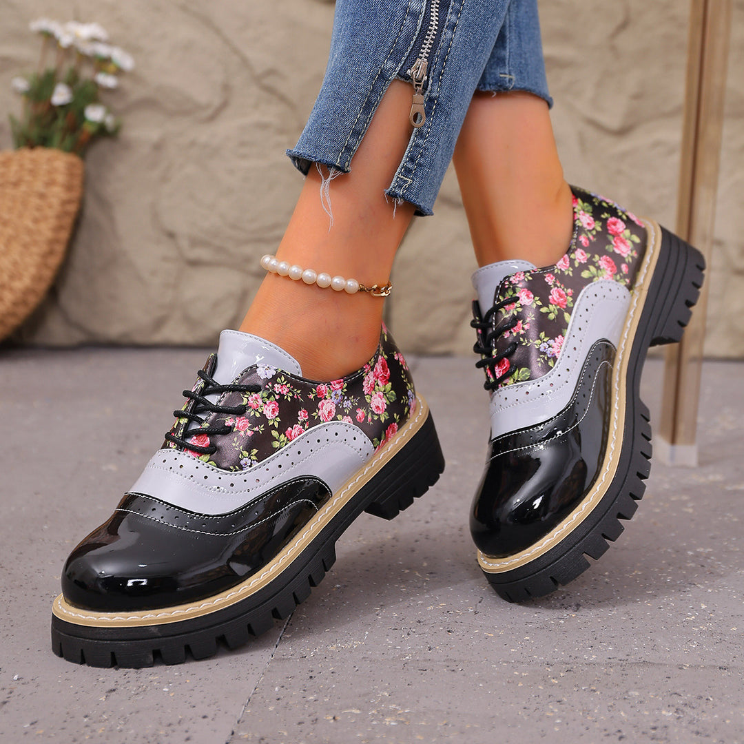 Damen florale Brogue-Schnürschuhe mit mehrlagigem Materialmix und profilierter Gummisohle EB