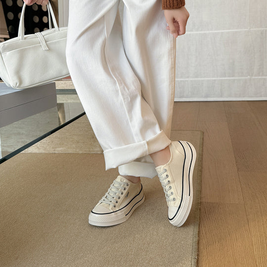 Damen Modische Sneakers im lässigen Stil mit auffälligen Schnürsenkeln EB