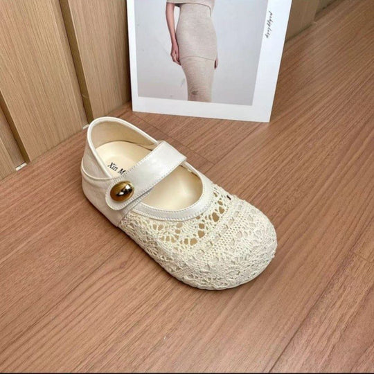 Damen komfortable Clogs mit verstellbarem Riemen und dekorativen Details EB