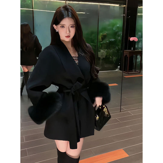 EB | Damen Woll Winterjacke mit Fellmanschetten und Taillengürtel
