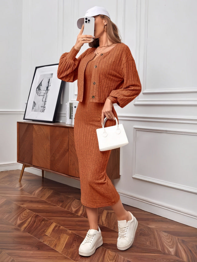 Damen Strick-Outfit mit Knopfleiste und Bündchen EB