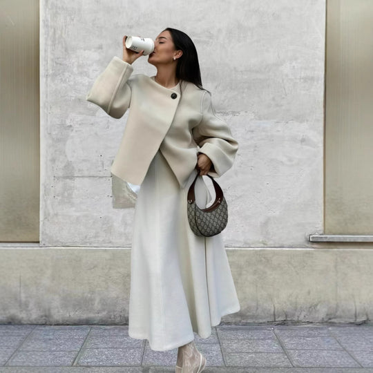 Damen Schulterjacke mit voluminösen Ärmeln und schickem Schnitt EB