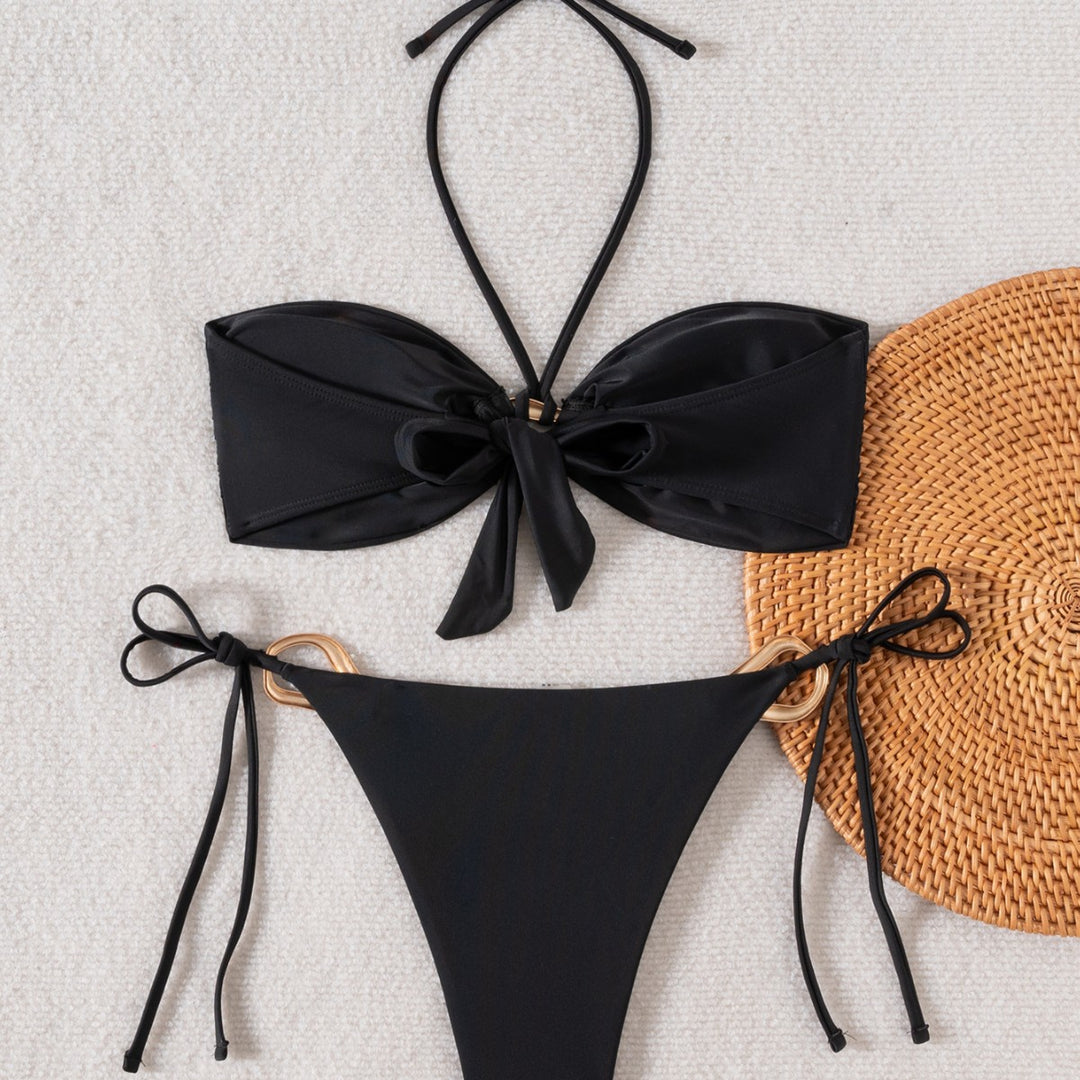Damen Bandeau-Bikini mit Gold-Accessoires EB