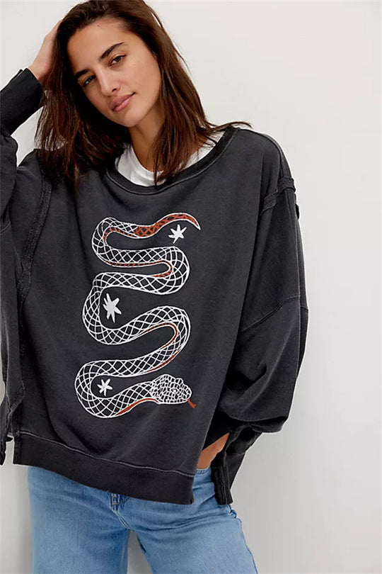 Damen oversized Sweatshirt mit Rüben-Print, ausgefransten Nahtakzenten und Daumenlochärmeln Eichborn Berlin