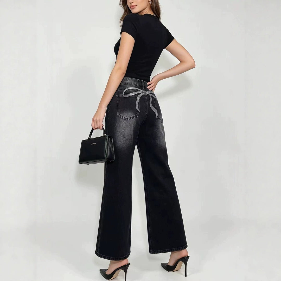 Damen nan High‑Waist Flared-Jeans mit weitem Bein, taillierender Bundnaht und dezenter Used-Struktur EB