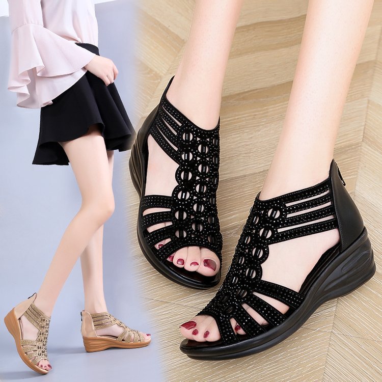 Damen modische Sandalen mit verzierten Riemen und bequemem Wedge-Absatz EB