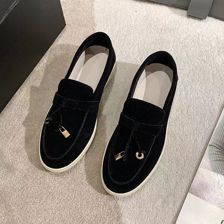 Damen Veloursleder Slipper mit dekorativer Quaste und profilierter Gummisohle EB