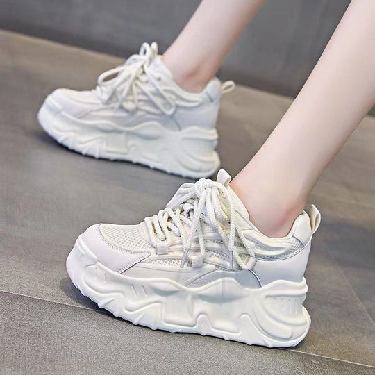 Damen Sportliche Chunky-Sneaker mit innovativem Dämpfungssystem und rutschfester Sohle EB