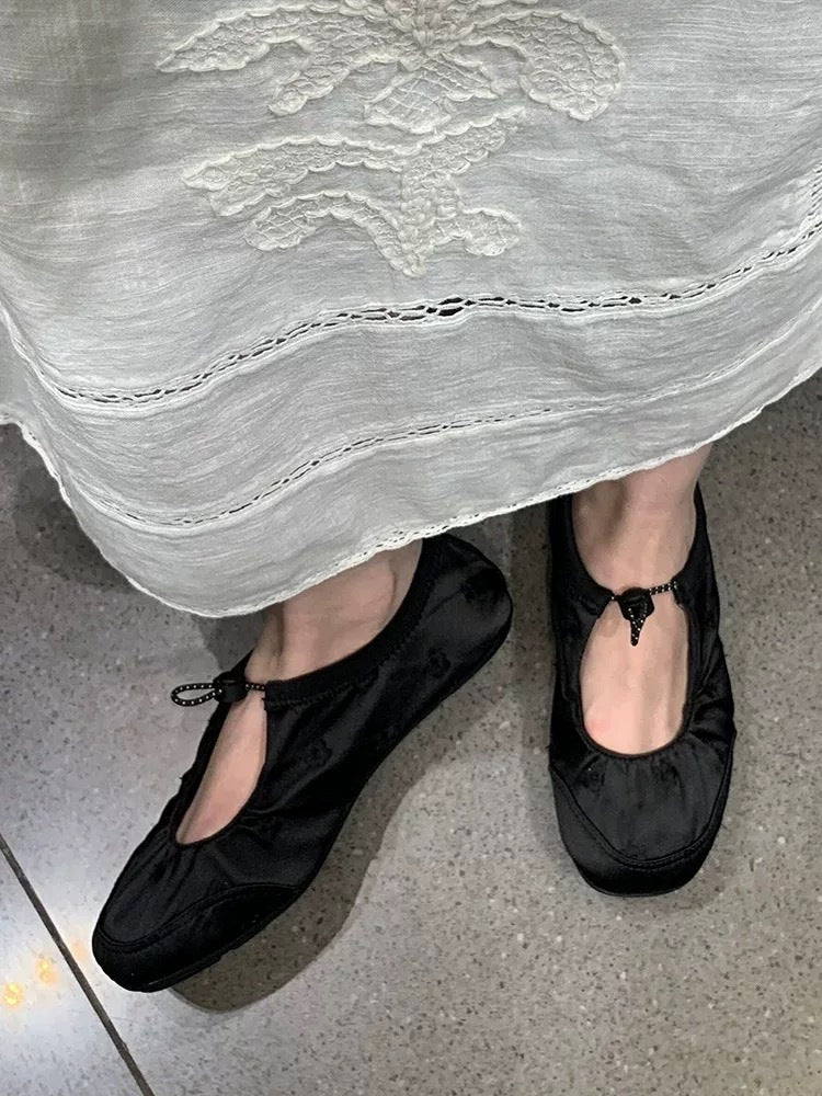 Damen Slip-On Ballerinas mit dekorativem Riemen und atmungsaktivem Material EB