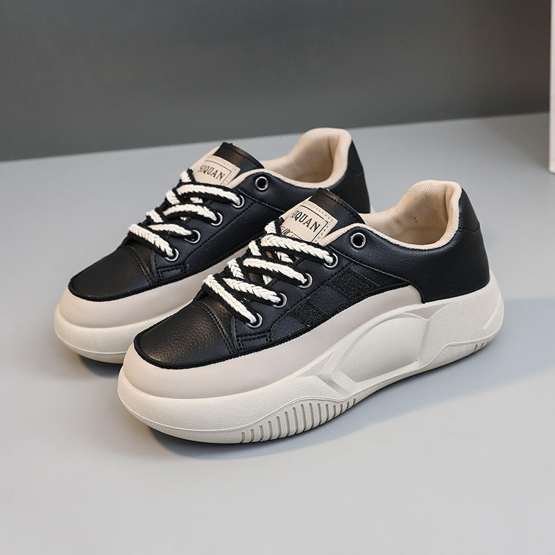 Damen Sneakers mit strukturiertem Obermaterial und rutschfester Sohle EB
