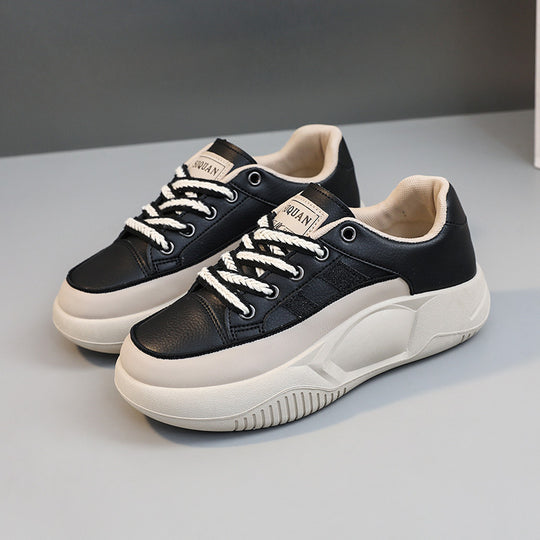 Damen Sneakers mit strukturiertem Obermaterial und rutschfester Sohle EB