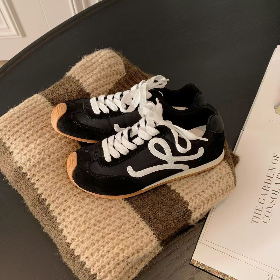 Damen Sneakers mit luxuriösem Wildleder und atmungsaktivem Mesh von EB
