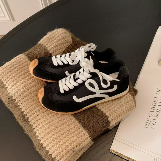 Damen Sneakers mit luxuriösem Wildleder und atmungsaktivem Mesh von EB
