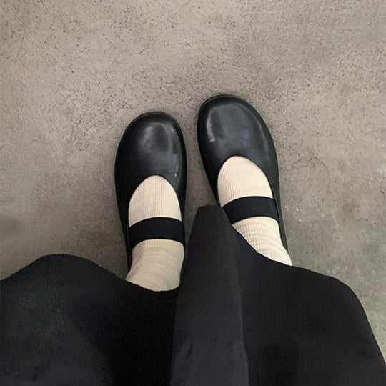 Damen Ballerinas mit elastischem Riemchen und hochwertiger Lederoberfläche EB