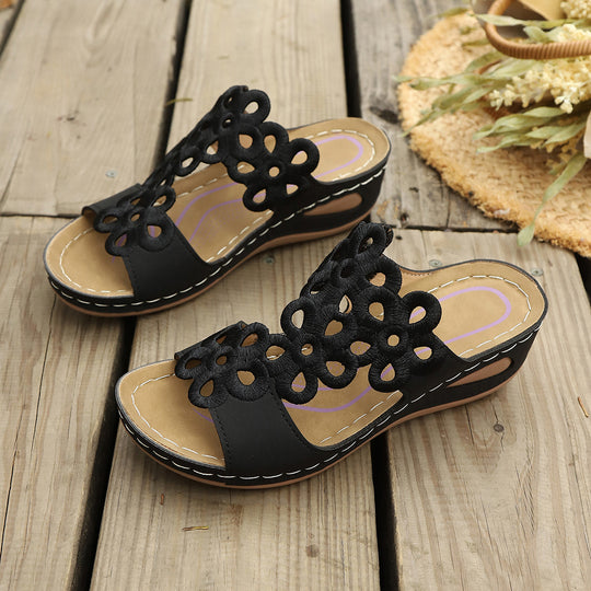 Damen Wedge-Sandalen mit elegantem Blumen-Design EB