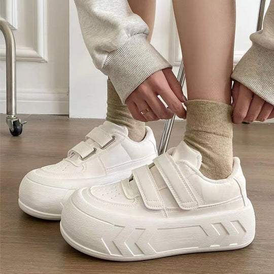 Damen Chunky Sneakers mit verstellbarem Klettverschluss und dämpfender Sohle EB
