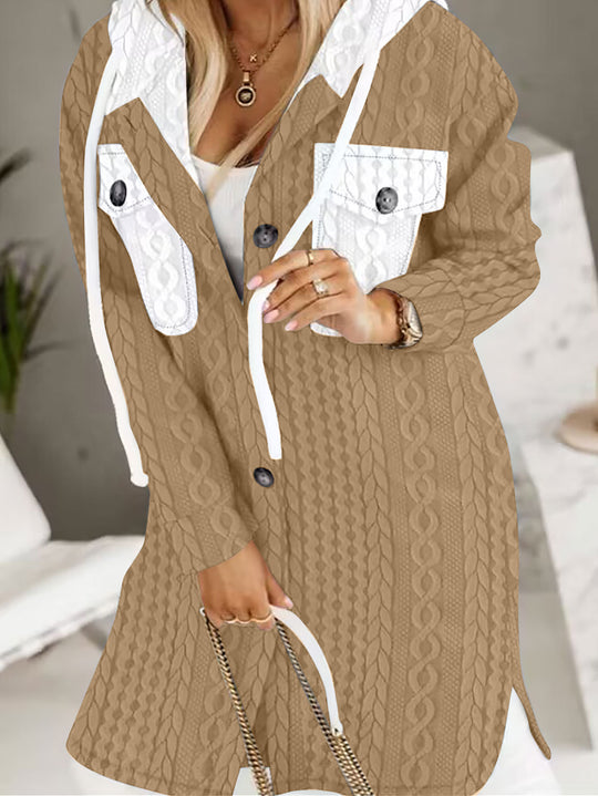 Damen Longline-Strickmantel mit Kapuze, Zierknöpfen und Kontrasttaschen EB
