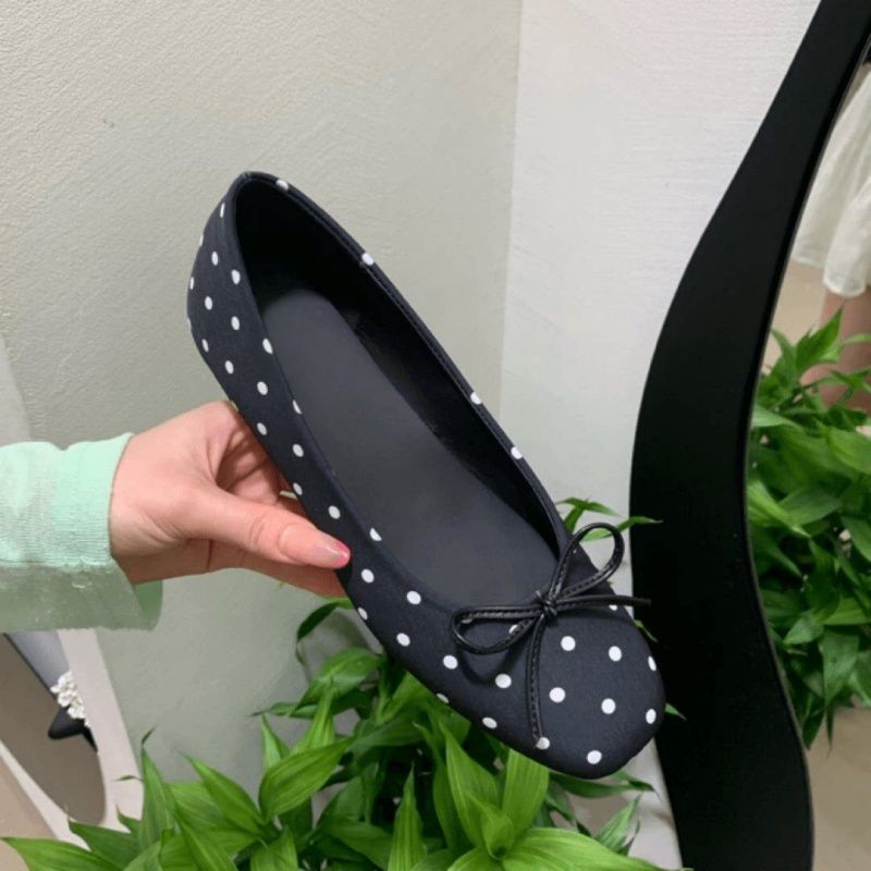 Damen Ballerinas mit gepunktetem Muster EB