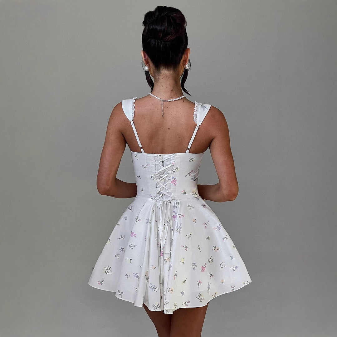 Damen Verspieltes Kurzkleid mit femininer Schnürung und zarten Rüschendetails EB
