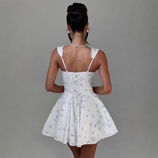 Damen Verspieltes Kurzkleid mit femininer Schnürung und zarten Rüschendetails EB
