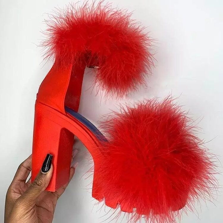 Damen Plateau-Pumps mit flauschigen Akzenten EB