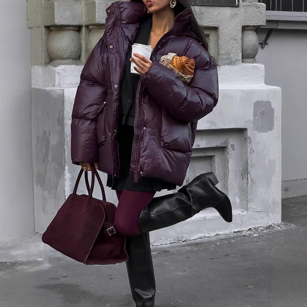 Damen Oversized Daunenjacke mit sichtbarem Steppdesign und hohem Kragen EB