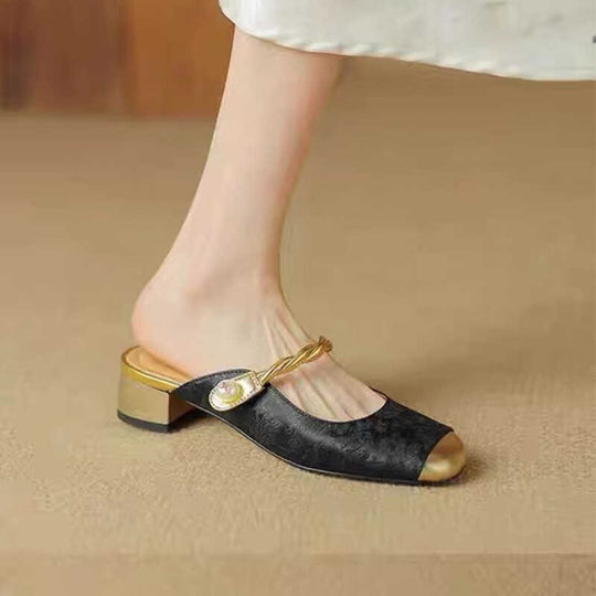 Damen Glänzende Slingback-Pumps mit kunstvollem Design EB