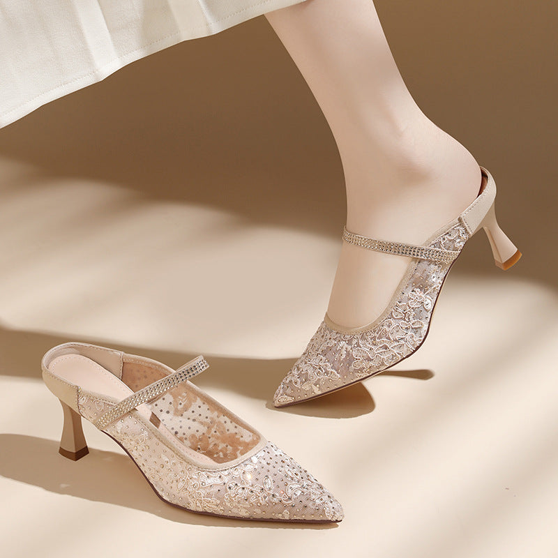 Damen Elegante Slingback-Pumps mit feinen Spitzen-Details und bequemer Absatzhöhe EB