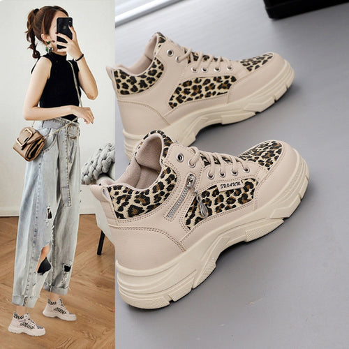 Damen High-Top Sneakers mit auffälligem Leopardenmuster und trendiger Sohle EB