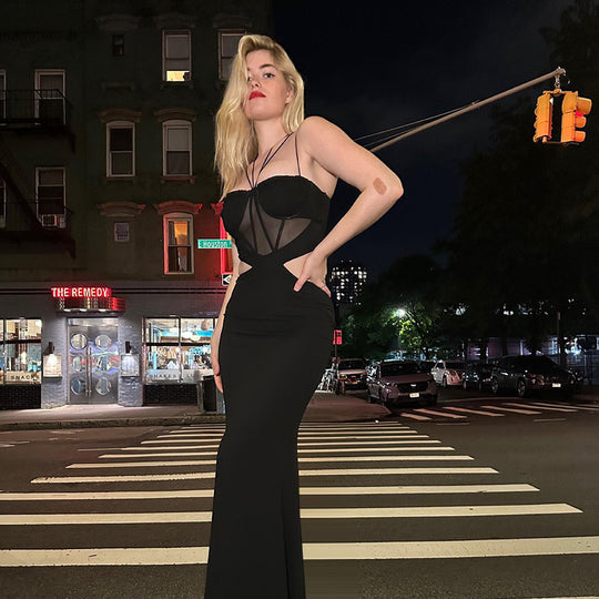 Damen Elegantes Maxikleid mit raffinierten Cut-Outs und transparenten Details EB