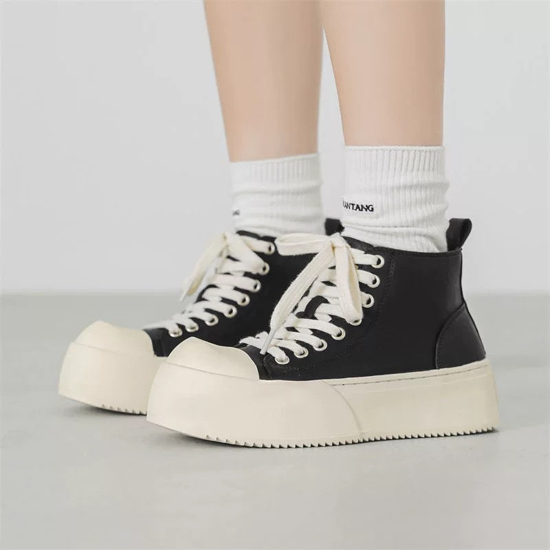 Damen Hohe Sneakers mit robustem Plateau und sportlichem Design EB