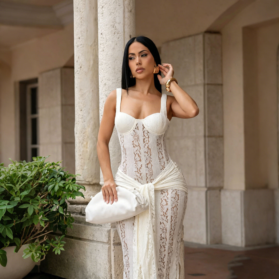Damen Elegantes Spitzenkleid mit tailliertem Körper und weichem Fall EB