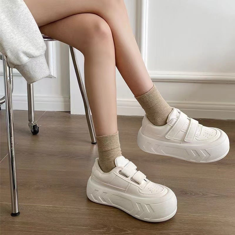 Damen Chunky Sneakers mit verstellbarem Klettverschluss und dämpfender Sohle EB