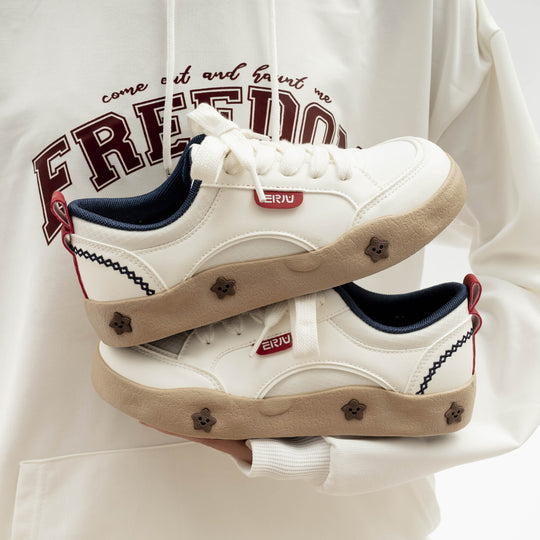 Damen Sneakers mit floralem Applikationsdesign und bequemer Dämpfung EB